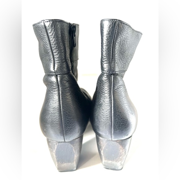 Chie Mihara Black Leather Heeled Boots 9 - Picture 3 of 7